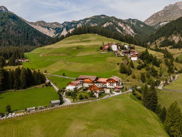 Tlisöra im Herzen von Val Badia, Dolomiten Bild: Tlisöra im Herzen von Val Badia
