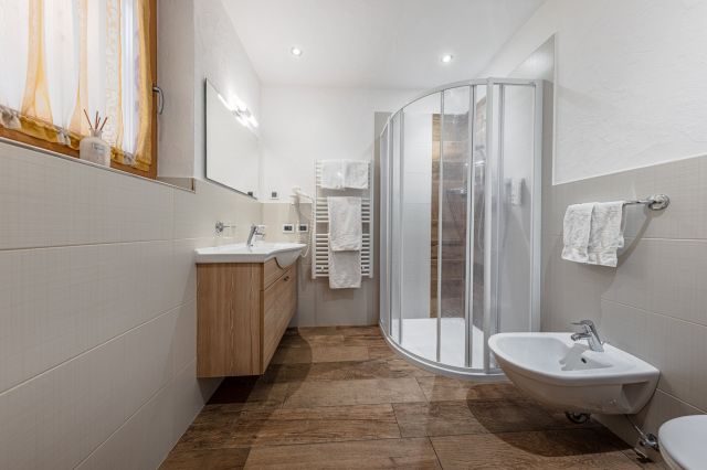 Camere nel maso, tradizione e modernità, Longiarù Immagine: Bed and Breakfast Val Badia